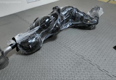 【鹿角与猫爪】《全身乳胶化口便器/装袋绝闷真空塑封》尼龙绑带后手缚，并腿拘束，电击训教，全身乳胶封闭只剩口器，极限驷马强制深喉，等身塑料袋绝闷，吸气真空塑封强制高朝