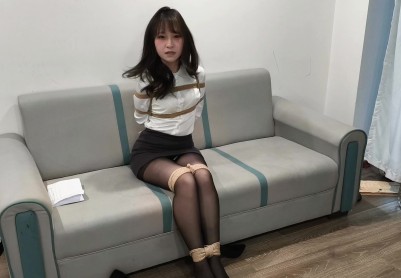 【禾一原创】（威胁）肤白羞涩新模试镜 很怕痒 口球流口水会脸红 很羞涩 柔韧性好~