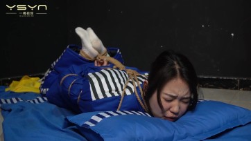 【一绳有你】【雪域女死囚】被包养的女经理因伤人入监审讯惩罚判决临刑前模拟捆绑驷马后雪地五花大绑枪决