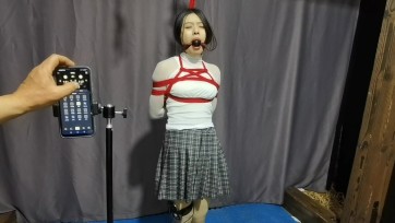 【HD飞天】去无赖家里讨债,无赖不在家,正好见到无赖女儿,那就把无赖女儿当女奴玩弄