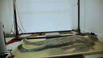 【四季屋】《抖m伪娘真空床体验》真空床+呼吸抑制+郊狼电击+棒子榨精