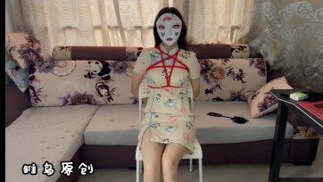 【雏鸟原创】带面具的小姑凉，处的，碰下就紧张，非常敏感，调教起来有点难度，所以先让她适应下身体的自然反应