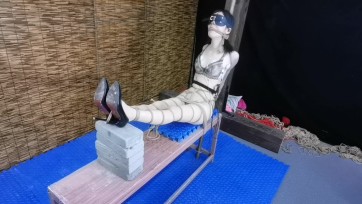 【HD飞天】把柔仙儿禁锢在老虎登上,股绳勒y,脚下垫上5块砖,疼的斯心裂肺,继续绳子勒嘴,强制夹lu,耳光报数,郊狼电击,sp拍打,这一下子玩下来,折磨她死气活来,即刺激又舒服