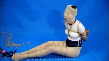【clz原创】灵粒丝袜套头大号口球并腿超级缚，日式超级缚，欧式电击棒。
