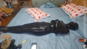 【我的媳妇】112弹、连身黑丝胶带木乃伊、连续数次QZGC、乳胶呼吸头套、数次胶带（下）