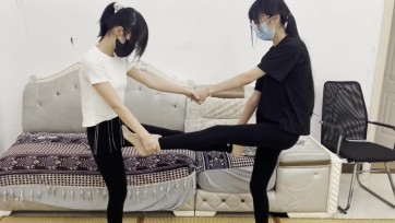 【新月原创】【红豆】【琳媚】肉丝瑜伽女孩的乘机玩JIO 到最后互撕