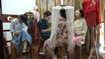 【束心工作室】几个女大学生演员玩旗袍谍战剧情游戏，无厘头剧情，有趣好玩，数码摄像机拍摄版