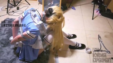 【莉雅】二次元少女出门遇歹徒 换衣、剧情、胶带、封嘴、紧缚、调教