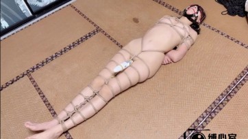 【缚心室】完美身材女教练欧式直臂超紧缚驷马，电动尾巴，打一次动一次，「真·动次打次」羞耻调教，在AV棒刺激下不停GC，只能呜呜不停