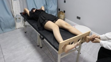 【咕咕原创】刑床驾驶员5-地雷系萌妹痒刑专场！肉丝+黑丝一次满足~双足枷~还是全身TK哦