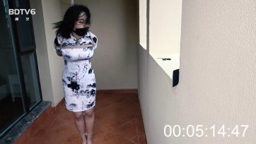 【半岛束艺台】 伊莱娜阳台半吊独处+涂指甲油