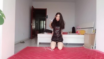 【喜欢捆绑的灵儿】扎带严厉驷马捆绑鞭打 虐哭伪娘